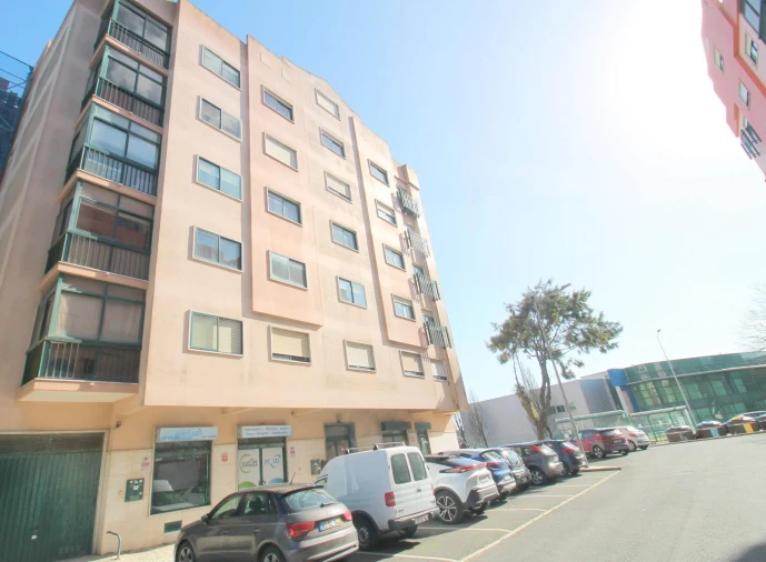 Apartamento T3 para Venda em Agualva e Mira-Sintra Foto 22