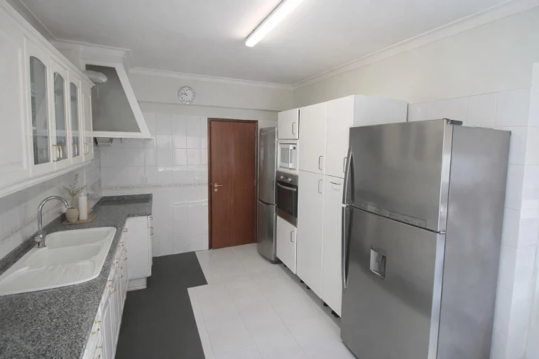 Apartamento T3 para Venda em Agualva e Mira-Sintra Foto 4