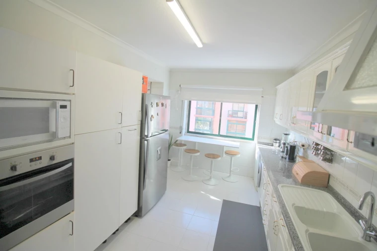 Apartamento T3 para Venda em Agualva e Mira-Sintra Foto 7