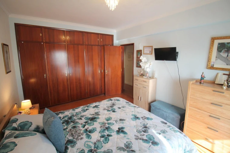 Apartamento T3 para Venda em Agualva e Mira-Sintra Foto 15