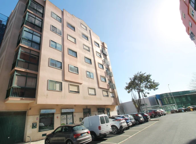 Apartamento T3 para Venda em Agualva e Mira-Sintra Foto 31