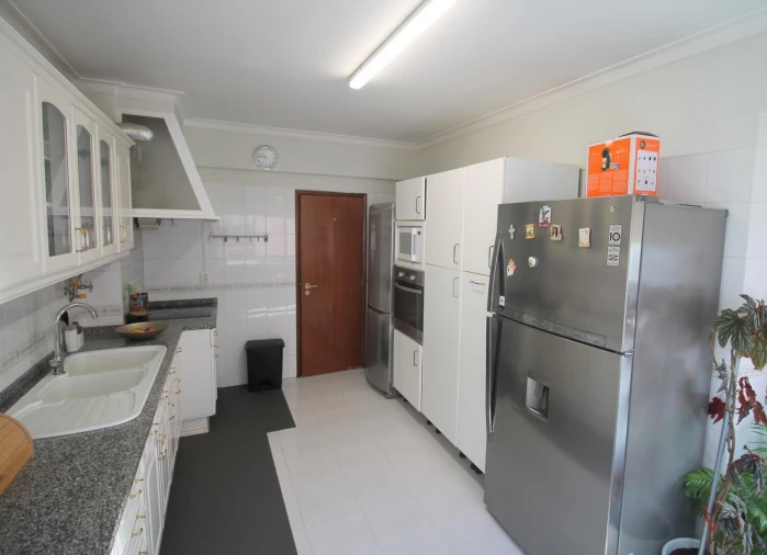 Apartamento T3 para Venda em Agualva e Mira-Sintra Foto 7