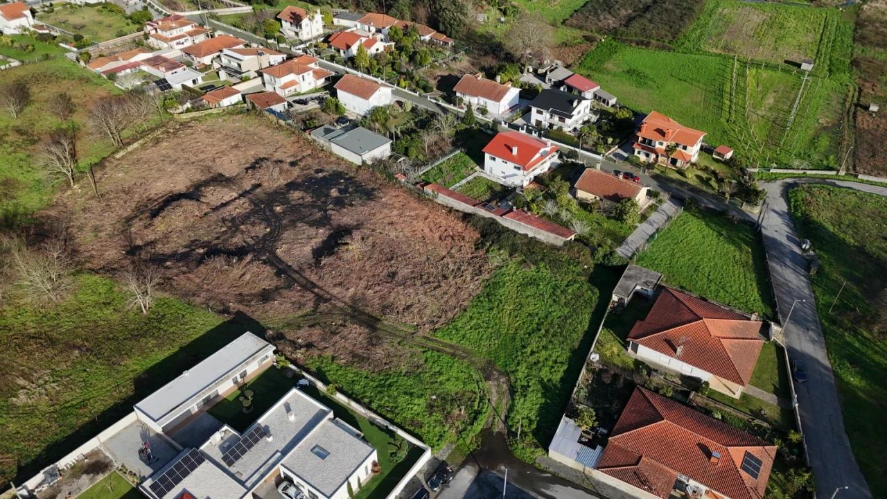 Terreno para Venda em Barroselas e Carvoeiro Foto 3