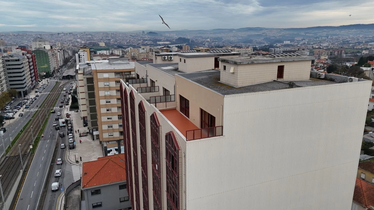 Escritório para Arrendamento em Mafamude e Vilar do Paraíso Foto 10