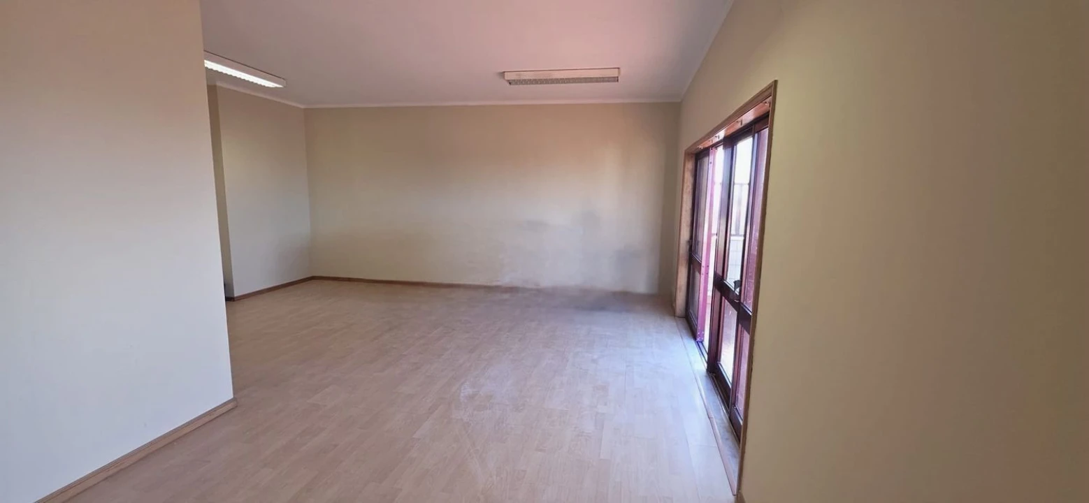 Escritório para Arrendamento em Mafamude e Vilar do Paraíso Foto 5