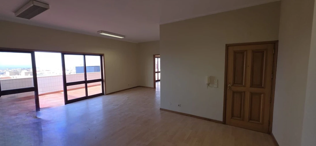 Escritório para Arrendamento em Mafamude e Vilar do Paraíso Foto 4