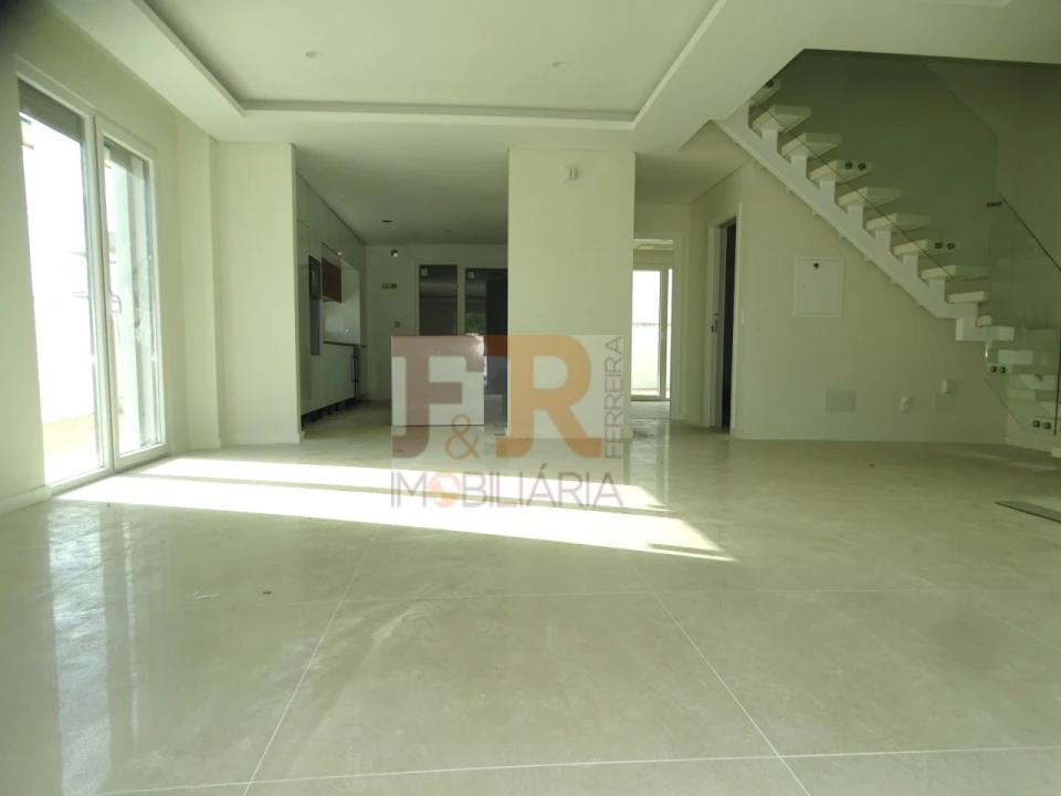 Moradia T4 para Venda em Fernao Ferro Foto 14