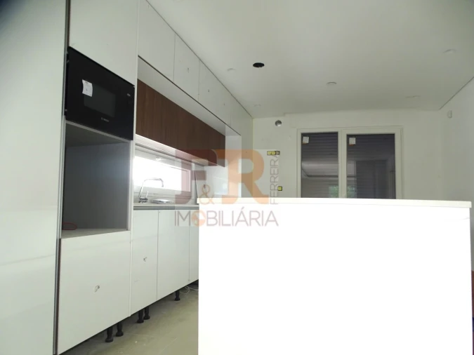 Moradia T4 para Venda em Fernao Ferro Foto 10