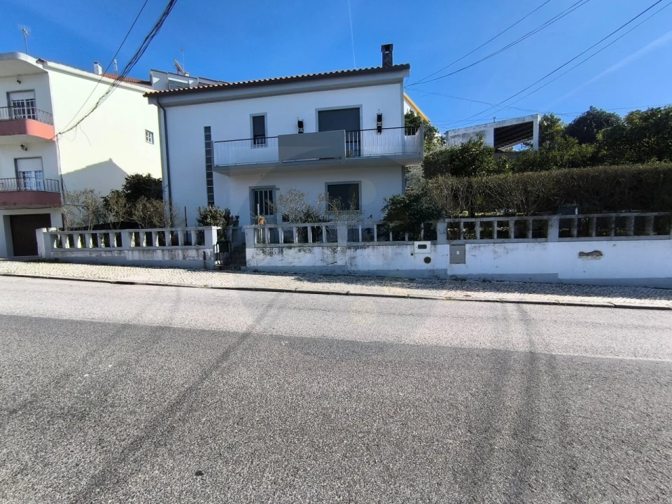 Moradia T4 para Venda em Abrantes (São Vicente e São João) e Alferrarede Foto 1