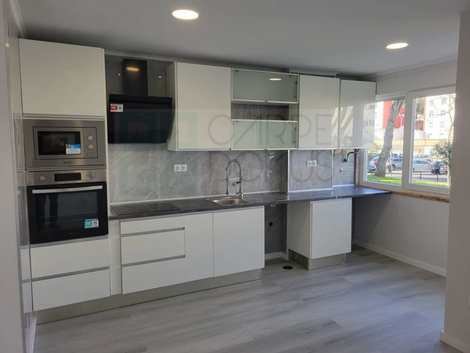 Apartamento T2 para Venda em Oeiras e São Julião da Barra, Paço de Arcos e Caxias Foto 1