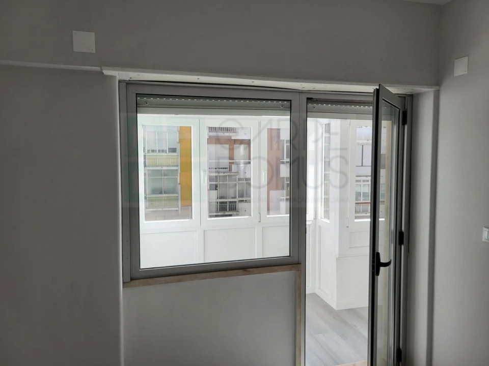 Apartamento T2 para Venda em Oeiras e São Julião da Barra, Paço de Arcos e Caxias Foto 7