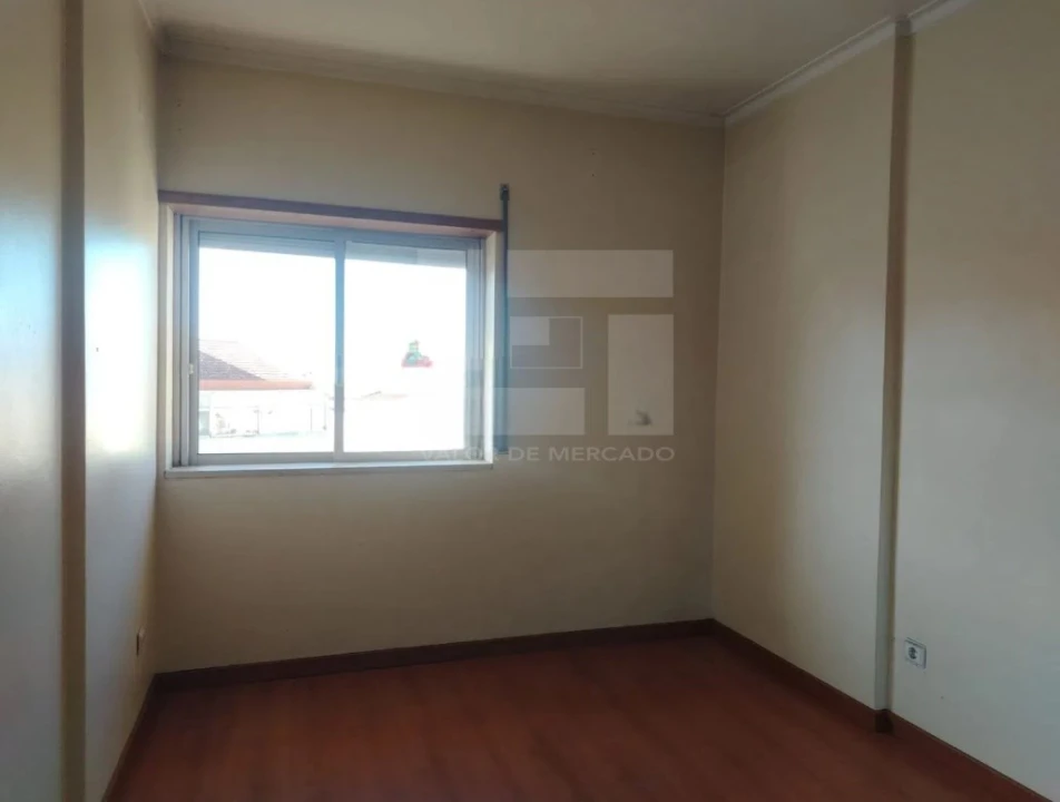 Apartamento T2 para Venda em Queluz e Belas Foto 7