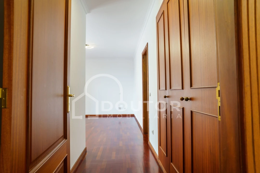 Apartamento T3 para Venda em Caniço Foto 15