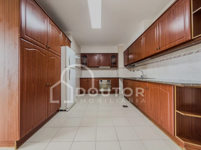 Apartamento T3 para Venda em Caniço Foto 7