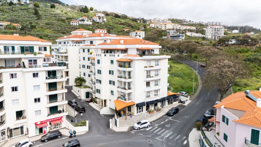 Apartamento T3 para Venda em Caniço Foto 27