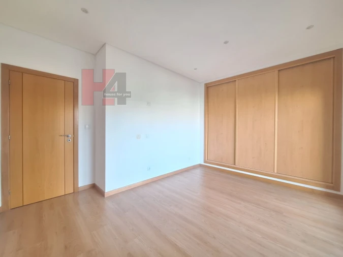 Apartamento T3 para Venda em Odivelas Foto 16
