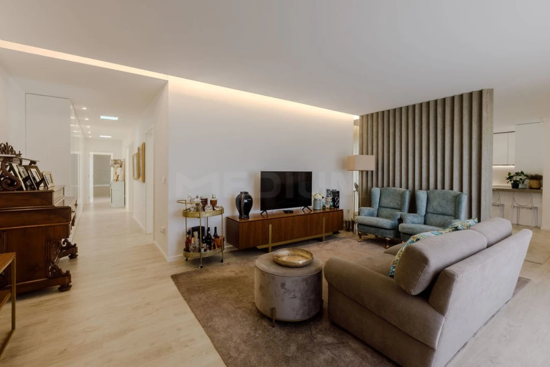 Moradia T3 para Venda em Louro Foto 13