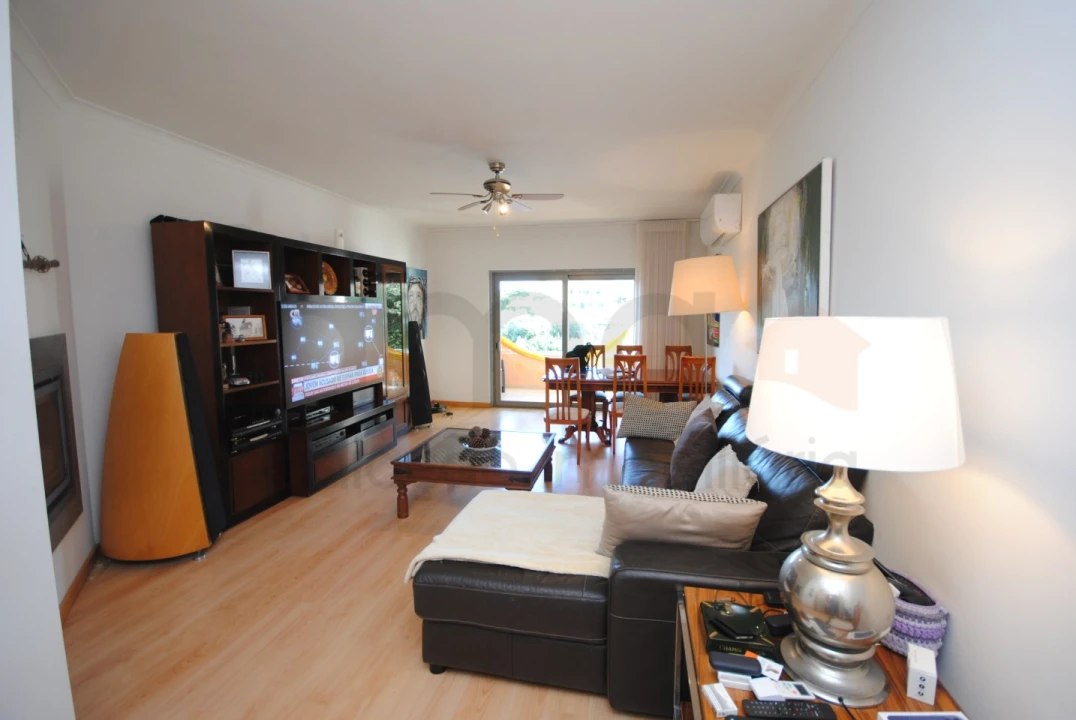 Apartamento T2 para Venda em Alcabideche Foto 3