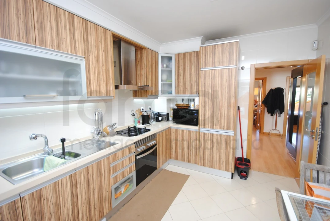 Apartamento T2 para Venda em Alcabideche Foto 14