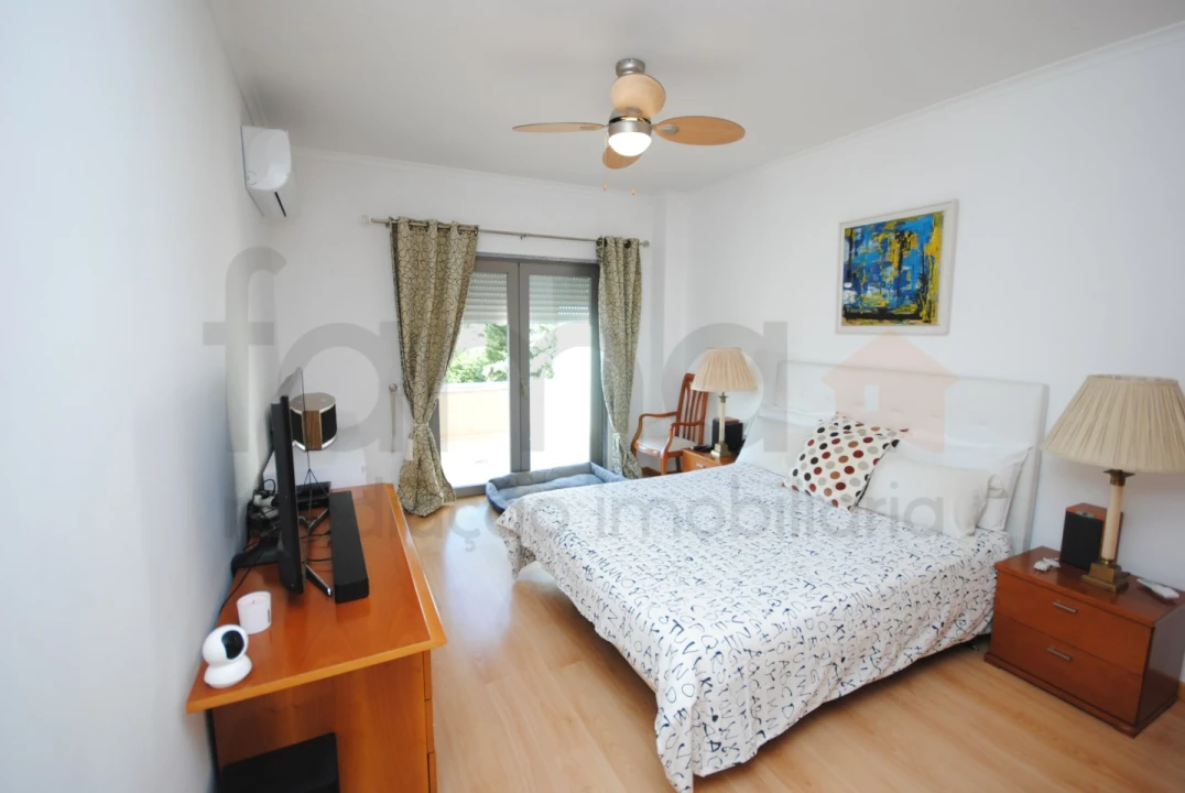 Apartamento T2 para Venda em Alcabideche Foto 23