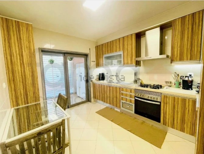 Apartamento T2 para Venda em Alcabideche Foto 10