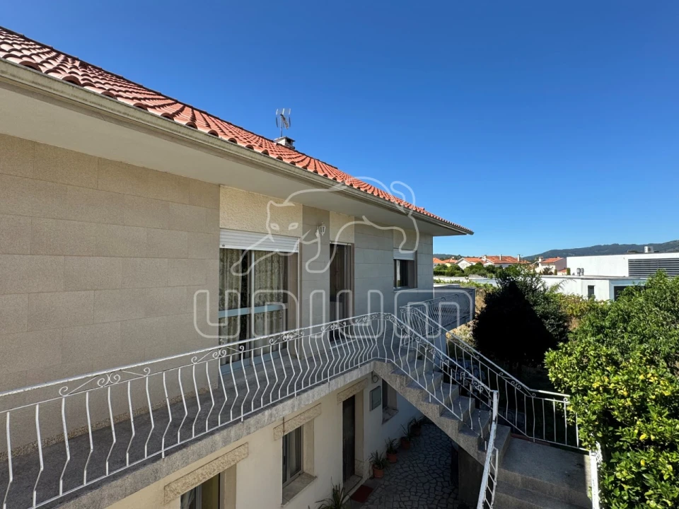 Apartamento T3 para Venda em Alvarães Foto 8