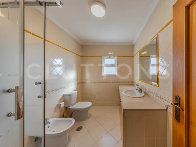 Moradia T3 para Venda em Ferragudo Foto 17