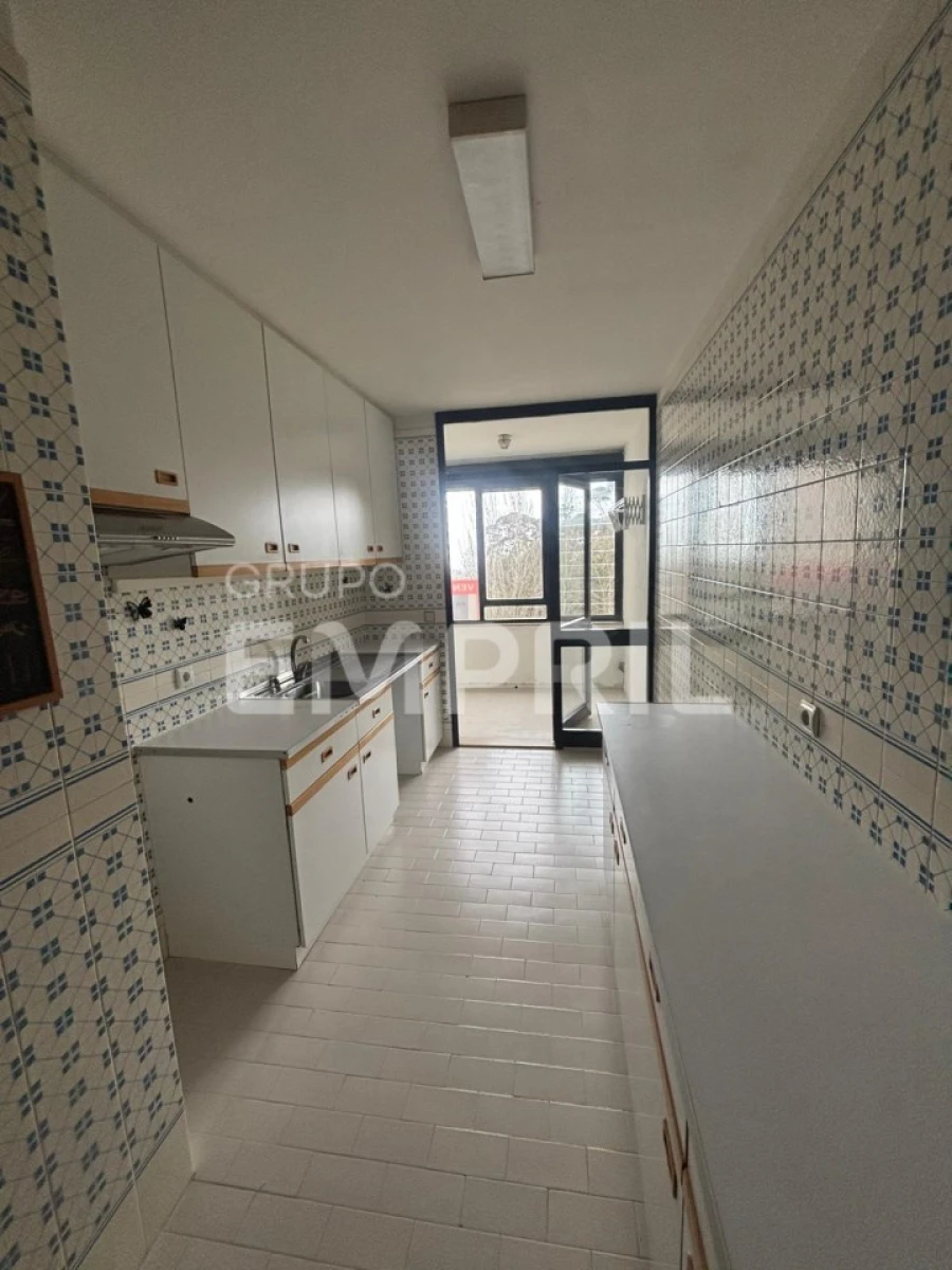 Apartamento T2 para Venda em Aldoar, Foz do Douro e Nevogilde Foto 3