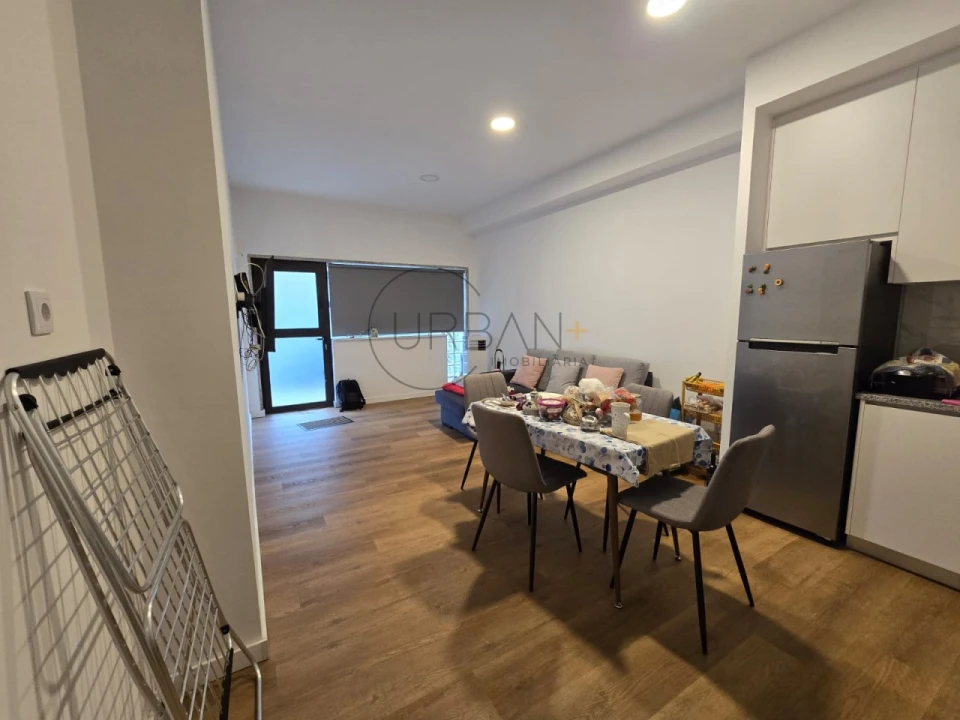 Apartamento T1 para Venda em Viseu Foto 2