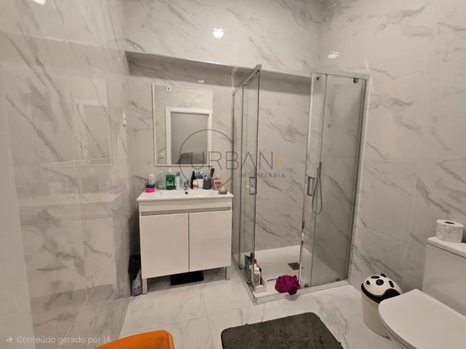 Apartamento T1 para Venda em Viseu Foto 6