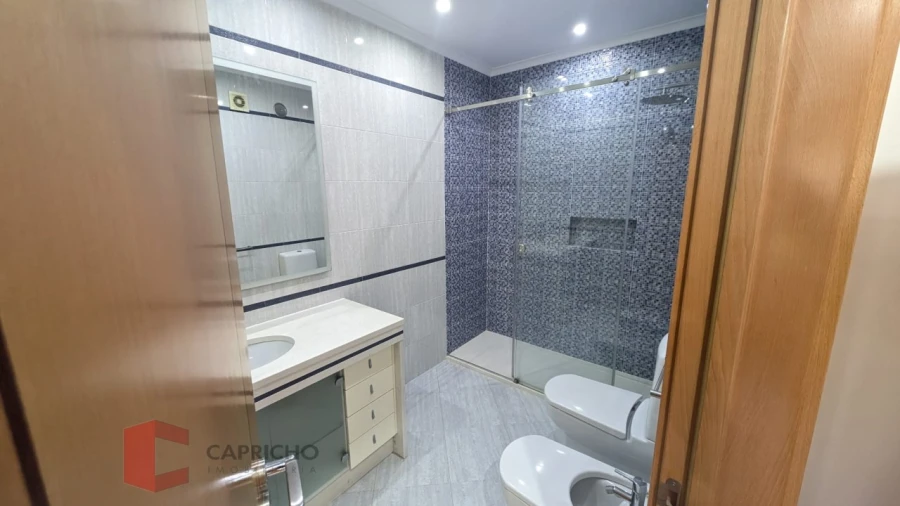 Apartamento T3 para Venda em Odivelas Foto 11