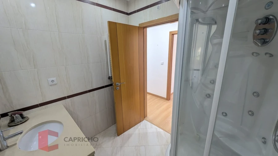 Apartamento T3 para Venda em Odivelas Foto 19