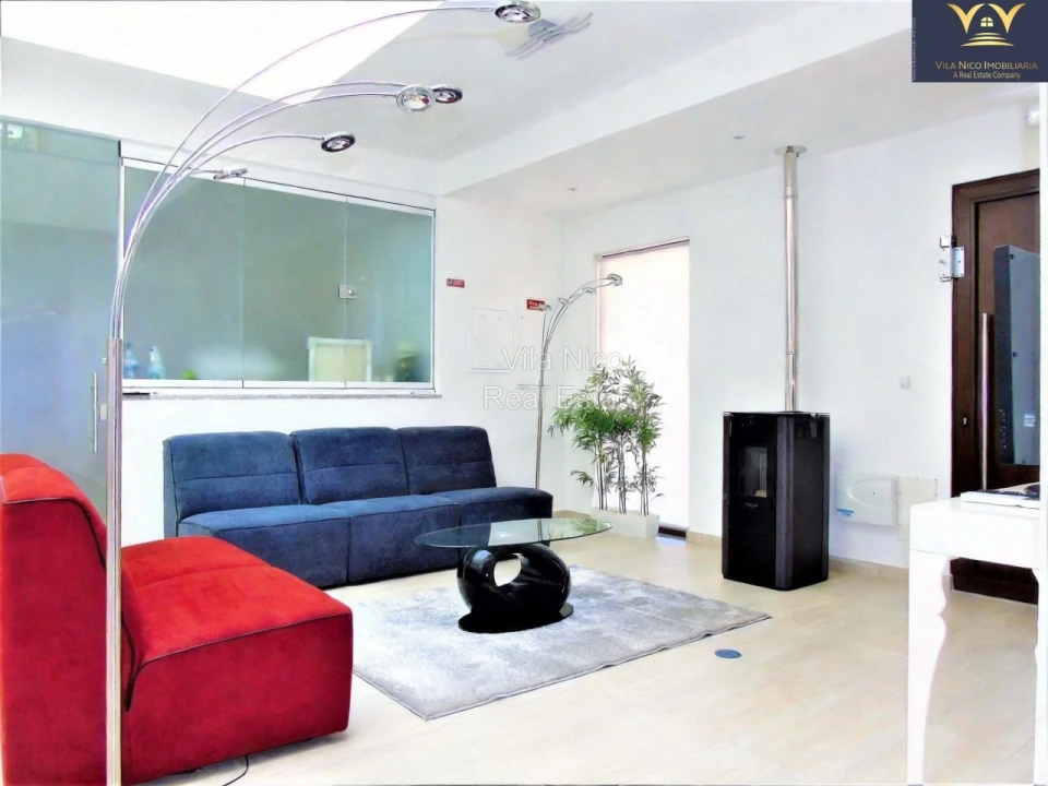 Moradia T25 para Venda em Lagos (São Sebastião e Santa Maria) Foto 5