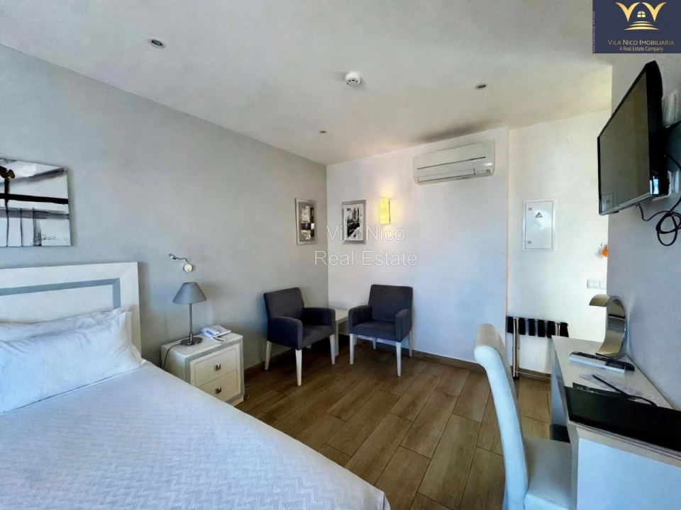 Moradia T25 para Venda em Lagos (São Sebastião e Santa Maria) Foto 14