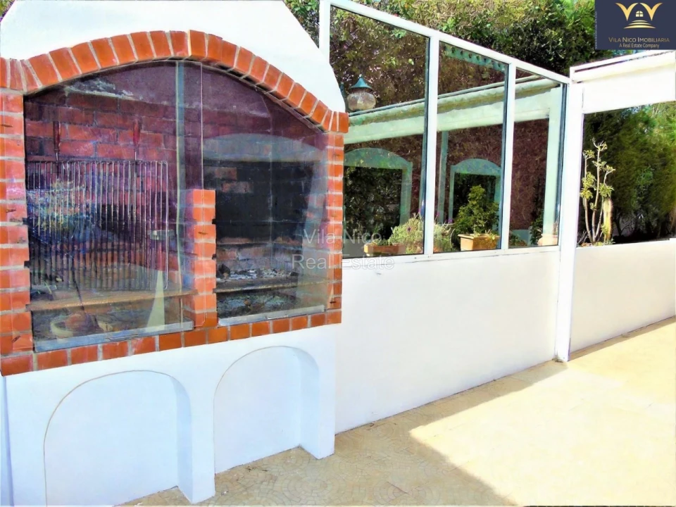 Moradia T25 para Venda em Lagos (São Sebastião e Santa Maria) Foto 32