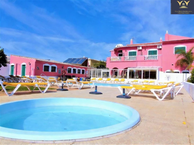 Moradia T25 para Venda em Lagos (São Sebastião e Santa Maria) Foto 2