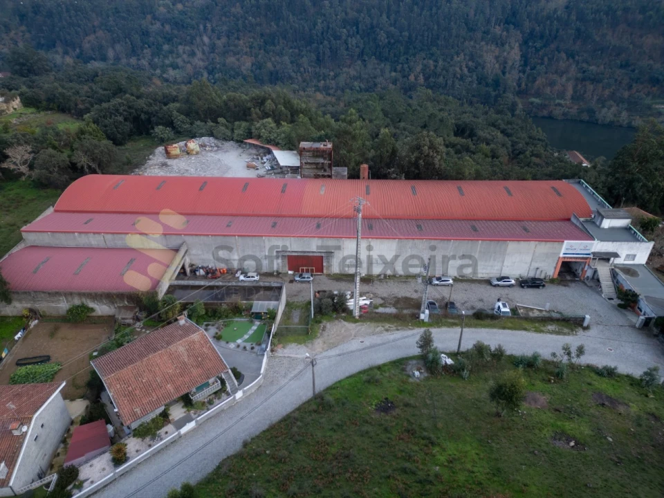 Armazém para Venda em Alpendorada, Várzea e Torrão Foto 3