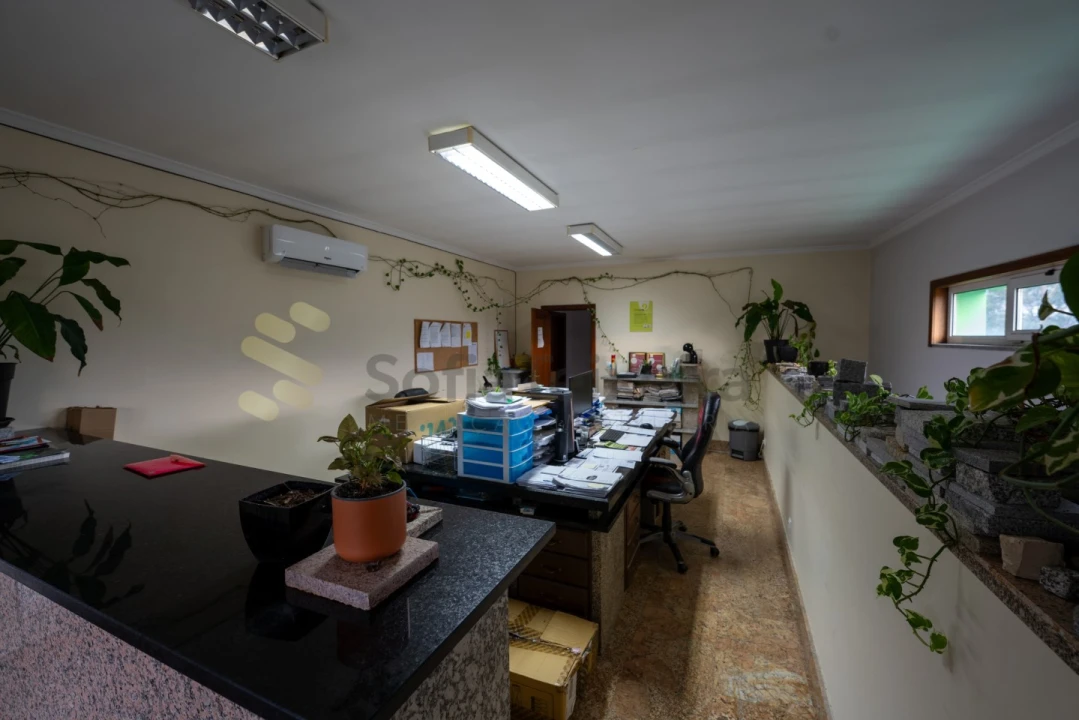 Armazém para Venda em Alpendorada, Várzea e Torrão Foto 5