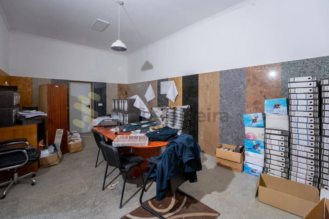 Armazém para Venda em Alpendorada, Várzea e Torrão Foto 6