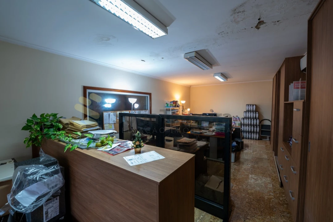 Armazém para Venda em Alpendorada, Várzea e Torrão Foto 7