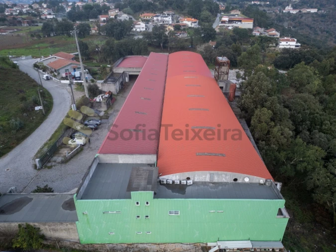Armazém para Venda em Alpendorada, Várzea e Torrão Foto 2