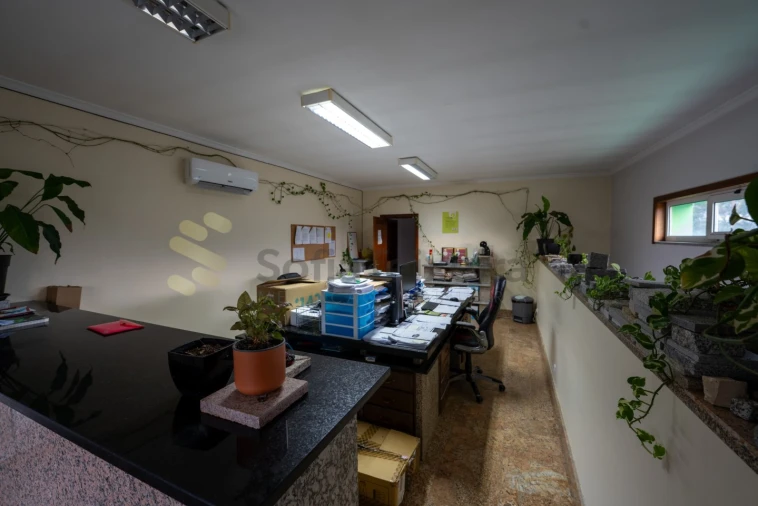 Armazém para Venda em Alpendorada, Várzea e Torrão Foto 5