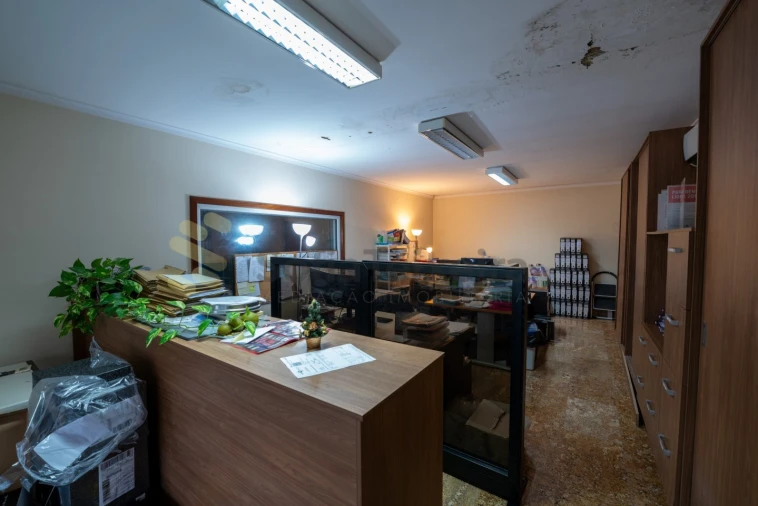 Armazém para Venda em Alpendorada, Várzea e Torrão Foto 7