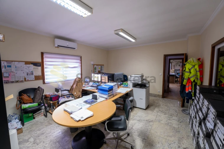 Armazém para Venda em Alpendorada, Várzea e Torrão Foto 12