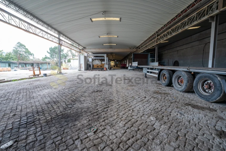 Armazém para Venda em Alpendorada, Várzea e Torrão Foto 19