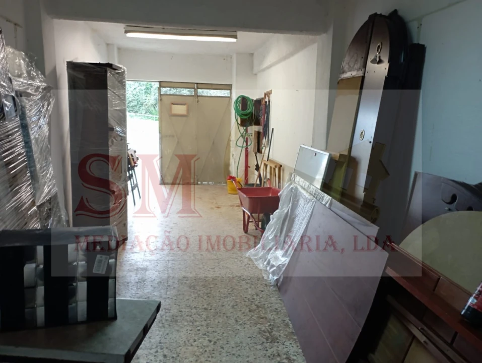 Garagem para Venda em Amora Foto 5