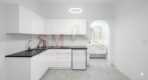 Garagem para Venda em Amora