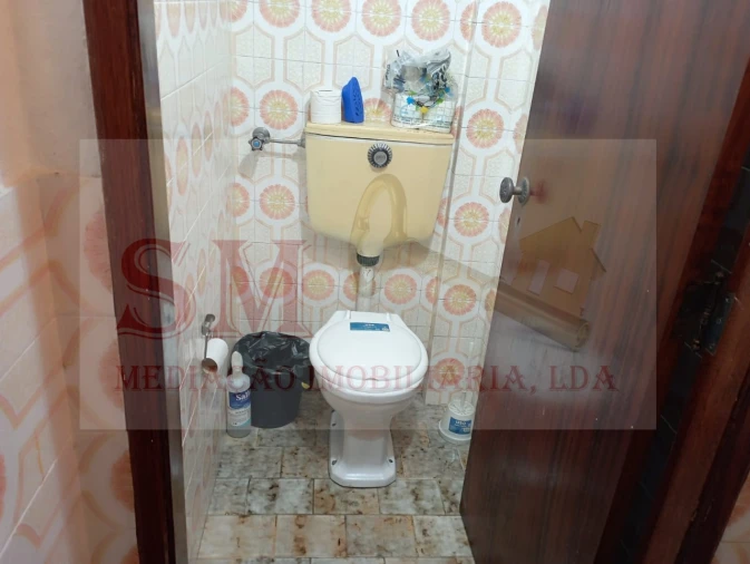 Garagem para Venda em Amora Foto 7