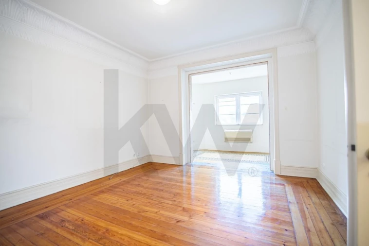 Apartamento T4 para Venda em Campo de Ourique Foto 7