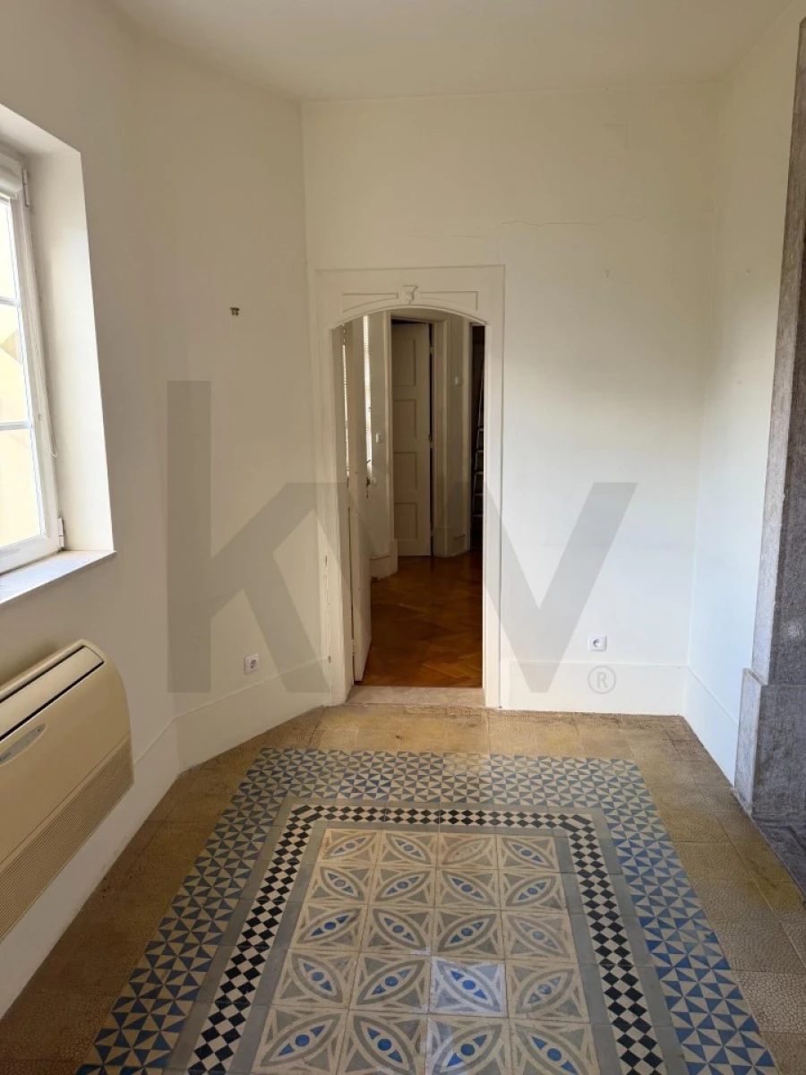 Apartamento T4 para Venda em Campo de Ourique Foto 9